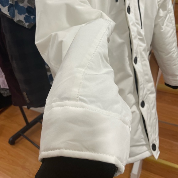 Guess winter jacket, - Picture 3 of 9